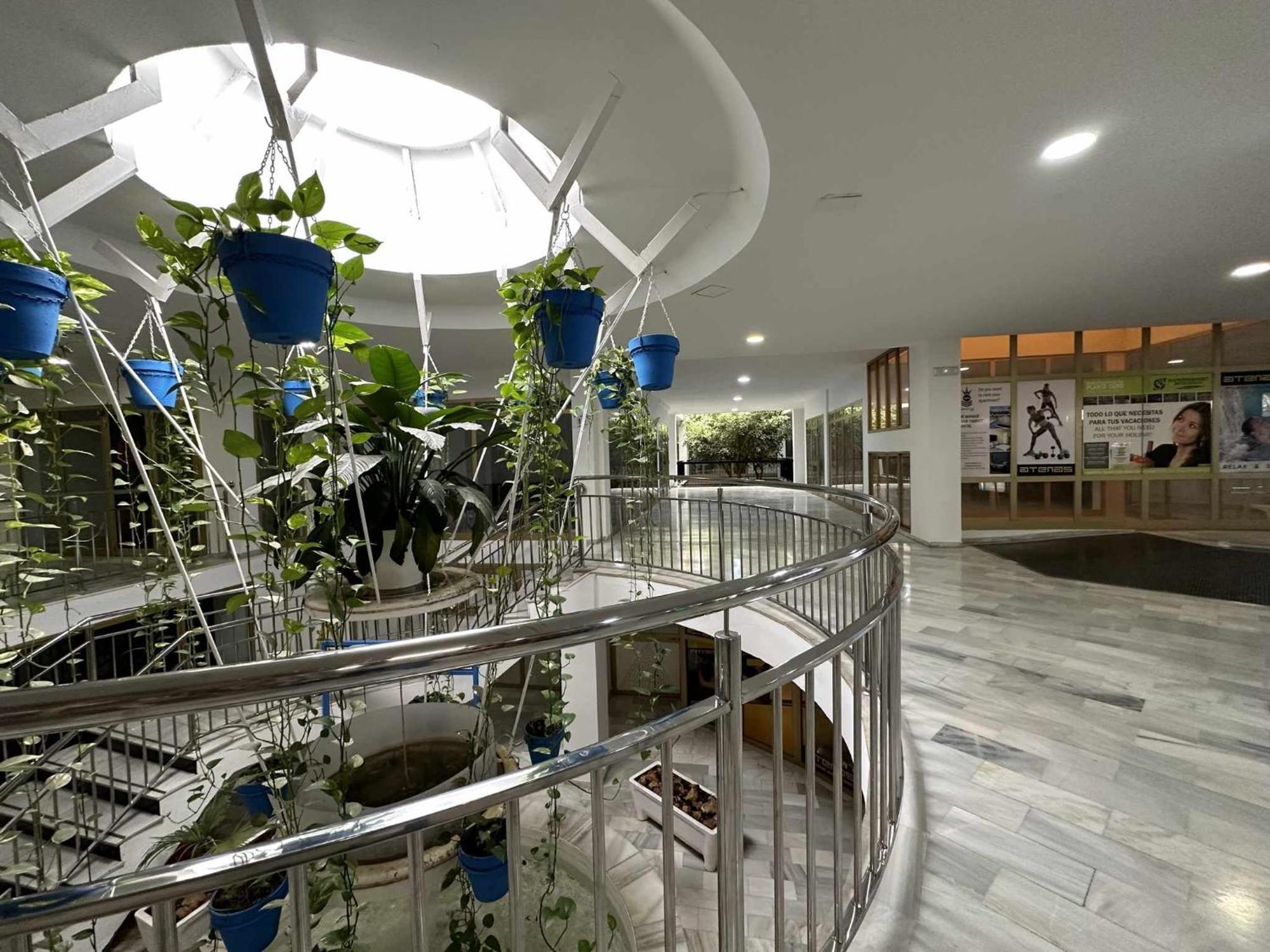 Luxury Frontal Al Mar, Benalbeach Apartment *