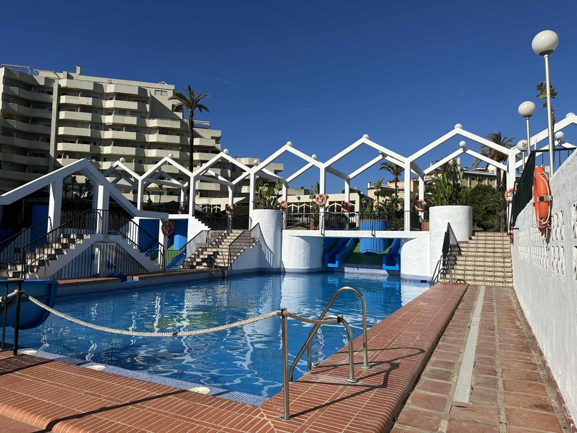Luxury Frontal Al Mar, Benalbeach *